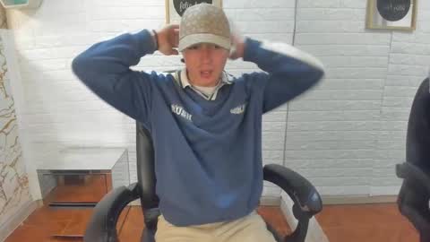 Zack online show from December 17, 8:26 pm