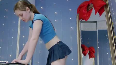 Snapshot of grace_agnes chatting on April 15, 7:58 pm Grace online show from April 15, 7:58 pm
