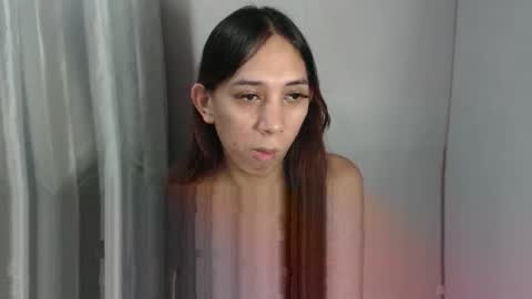 HoneyGrace online show from April 22, 6:05 am