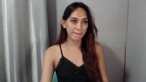 HoneyGrace online show from April 28, 5:56 am