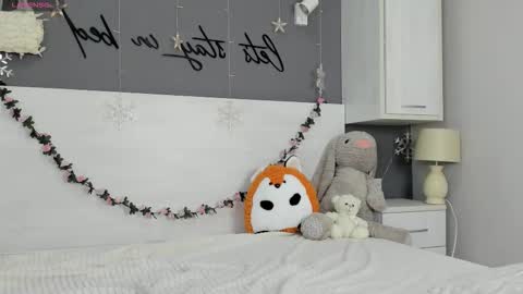 grace_louis online show from December 5, 5:16 am