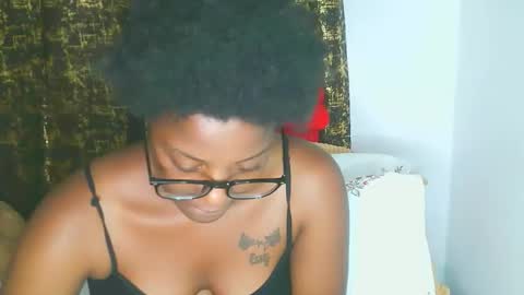 Snapshot of graceessy chatting on November 1, 3:14 pm graceessy online show from November 1, 3:14 pm