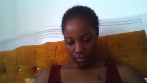 Snapshot of graceessy chatting on December 14, 11:37 am graceessy online show from December 14, 11:37 am