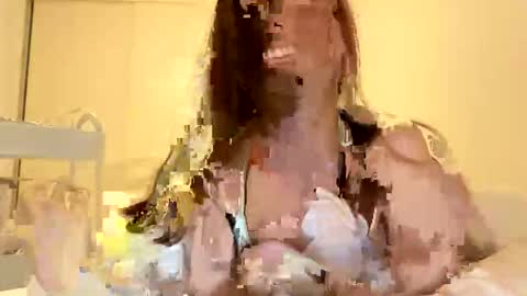 gracemeow online show from November 2, 1:24 pm