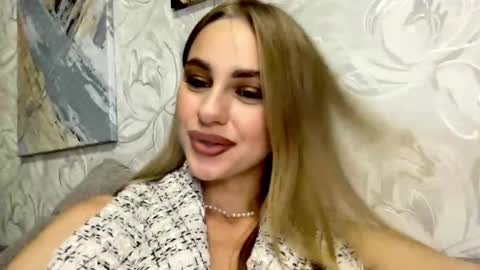 gracetorrezz online show from September 23, 8:45 pm