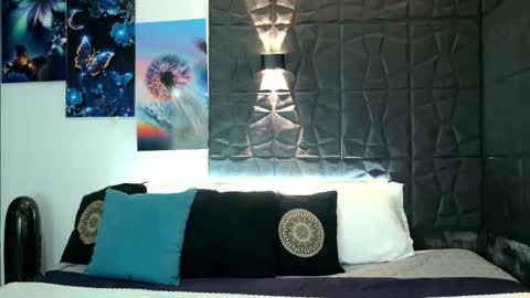 Gracey Milf online show from December 17, 12:11 pm