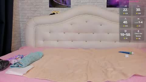 Snapshot of graciejane25 chatting on May 19, 3:35 am graciejane25 online show from May 19, 3:35 am