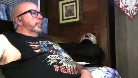 granitebuckeye1969 online show from December 15, 12:15 am