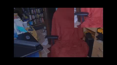 Snapshot of granitecock71 chatting on January 4, 6:19 am Christopher online show from January 4, 6:19 am