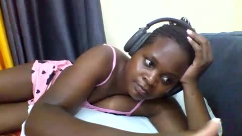 grannylover_ online show from December 3, 6:28 pm