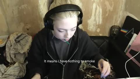 Snapshot of graylovescookies chatting on December 6, 7:45 pm graylovescookies online show from December 6, 7:45 pm