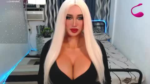 PAULATHEONE online show from April 20, 8:17 am