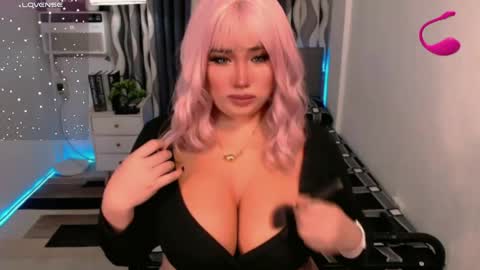 PAULATHEONE online show from April 21, 8:31 am