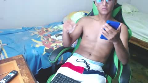 Snapshot of great_sexy_couple chatting on May 19, 6:58 pm great_sexy_couple online show from May 19, 6:58 pm