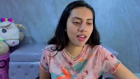 Snapshot of grecia_soler_a chatting on June 22, 12:57 pm Grecia online show from June 22, 12:57 pm