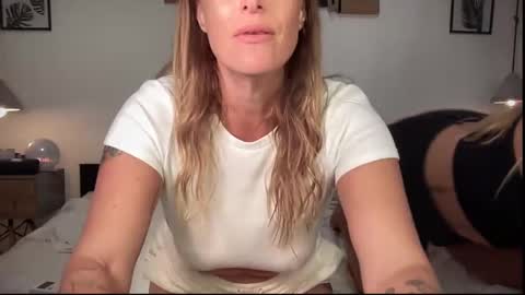 Green Eyed Goddess online show from February 28, 3:59 am