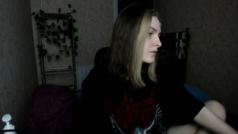 Snapshot of green_tea666 chatting on December 9, 12:23 am Lilith online show from December 9, 12:23 am