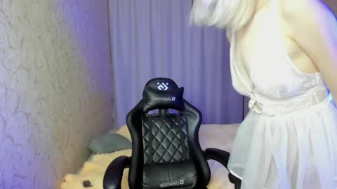 Snapshot of green_tea666 chatting on January 19, 11:45 am Lilith online show from January 19, 11:45 am