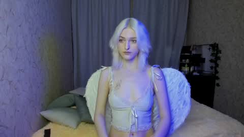 Snapshot of green_tea666 chatting on January 23, 10:43 am Lilith online show from January 23, 10:43 am