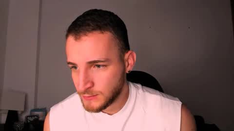 Snapshot of greeneyes_col chatting on October 4, 2:37 pm Juan online show from October 4, 2:37 pm