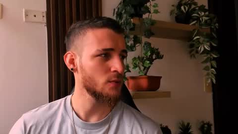 Snapshot of greeneyes_col chatting on November 23, 3:45 pm Juan online show from November 23, 3:45 pm