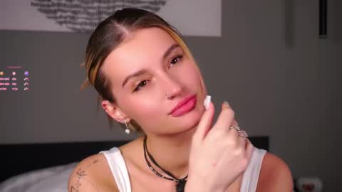 Kelly online show from November 17, 1:06 pm