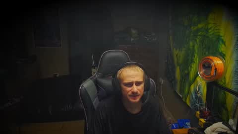 Greenlungs8195 online show from November 16, 5:18 pm