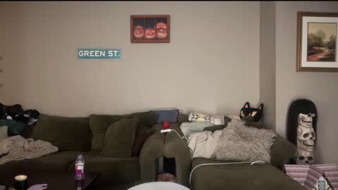 Snapshot of greenxxxqueen chatting on January 26, 8:46 am SexQueen Nikki online show from January 26, 8:46 am