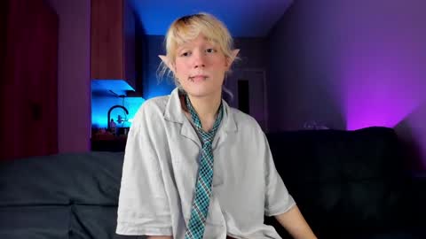 Greg-independent model online show from December 12, 9:04 pm