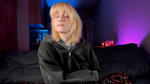 Greg-independent model online show from February 1, 7:02 pm