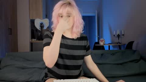 Greg-independent model online show from March 28, 8:19 pm