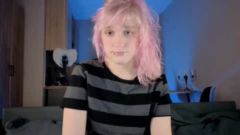 Greg-independent model online show from April 12, 9:53 pm