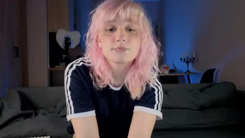 Greg-independent model online show from April 16, 9:04 pm