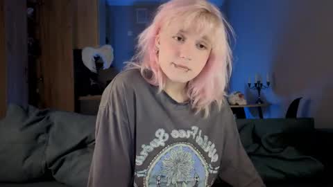 Greg-independent model online show from April 22, 9:27 pm