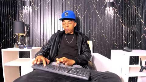 GregorySforza online show from October 21, 11:44 am