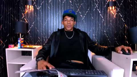 GregorySforza online show from December 15, 5:06 pm