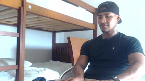 Snapshot of gregory_x chatting on December 18, 7:30 pm Gregory max online show from December 18, 7:30 pm