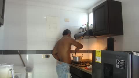 Snapshot of gregory_x chatting on September 17, 6:09 pm Gregory max online show from September 17, 6:09 pm