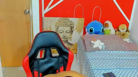 Snapshot of gregoryterryx chatting on May 1, 11:42 pm Gregory online show from May 1, 11:42 pm