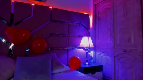 greidy_baker online show from February 19, 3:02 am