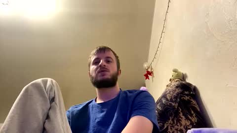 Snapshot of grek32x chatting on December 17, 3:18 pm Grek32X online show from December 17, 3:18 pm