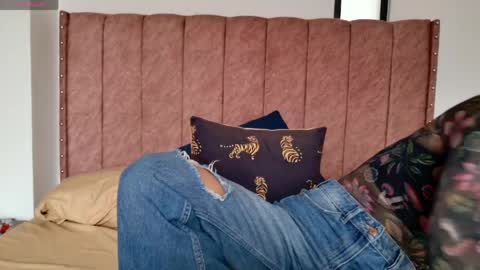 Snapshot of greta_miss chatting on May 12, 8:17 pm Emmy online show from May 12, 8:17 pm