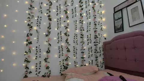 Snapshot of greta_smith2 chatting on December 6, 11:14 pm Greta online show from December 6, 11:14 pm