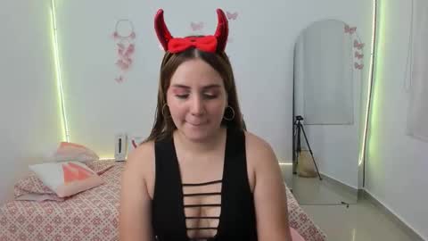 Snapshot of greta_smith2 chatting on October 31, 5:58 pm Greta online show from October 31, 5:58 pm