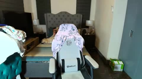 Snapshot of greta_v chatting on November 18, 10:09 am greta_v online show from November 18, 10:09 am