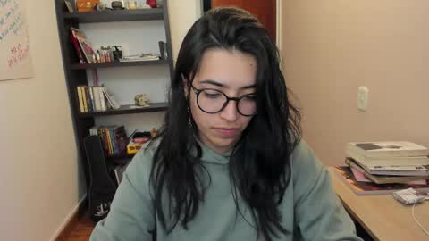 Snapshot of gretagat chatting on November 27, 2:13 am Greta online show from November 27, 2:13 am