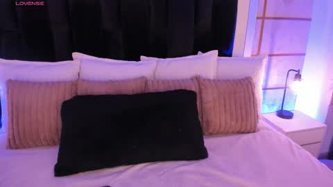 Greta Velvet  online show from February 9, 7:40 pm