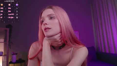 gretchen_mol online show from October 12, 7:40 am