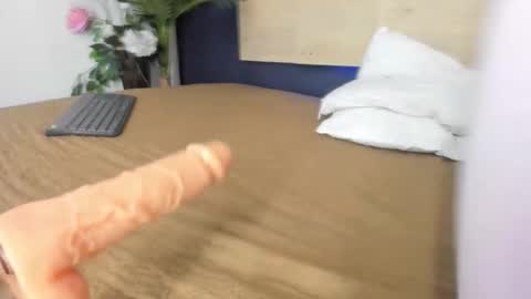 Snapshot of grettarouse chatting on March 8, 3:54 am GRETA online show from March 8, 3:54 am