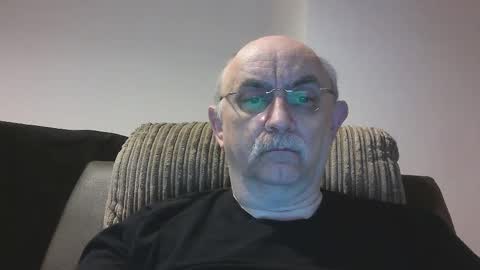 Snapshot of grey_dom chatting on December 23, 10:35 am Master Sir online show from December 23, 10:35 am